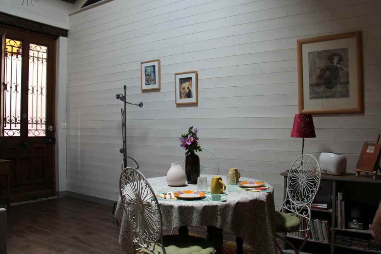 ロアンヌ Les Ateliers D'Art Bed & Breakfast エクステリア 写真
